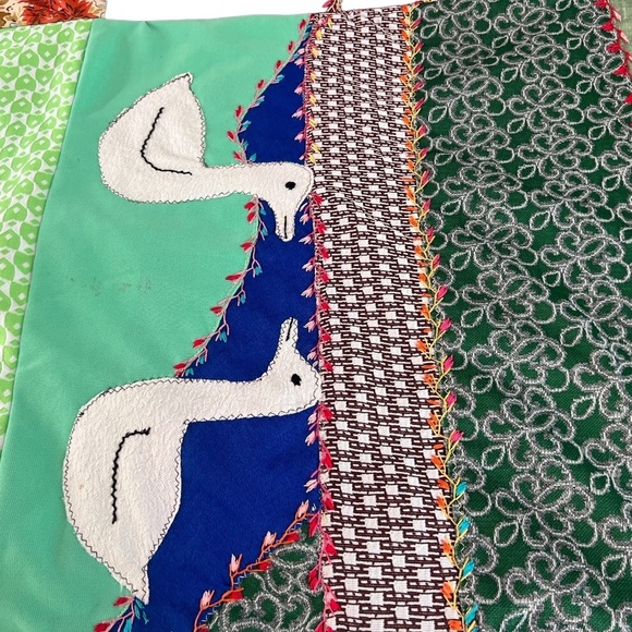 NEW Intricate Custom Handmade Multicolor Animal "Patchwork" Quilt 90X90 - Picture 16 of 16